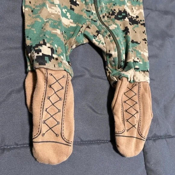 Baby Marine Onesie USMC - Picture 3 of 5